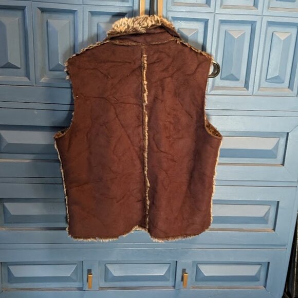 J1 LISA INTERNATIONAL Suede Vest Jacket - Picture 4 of 4